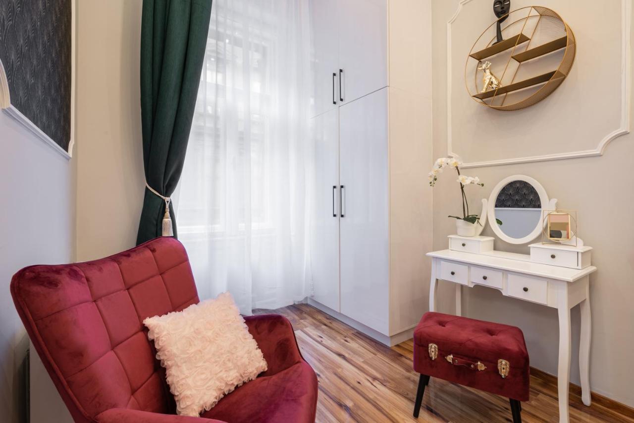 Premium Art Deco Apartment At Broadway // 4Bdr & 3Br Budapest Exterior foto
