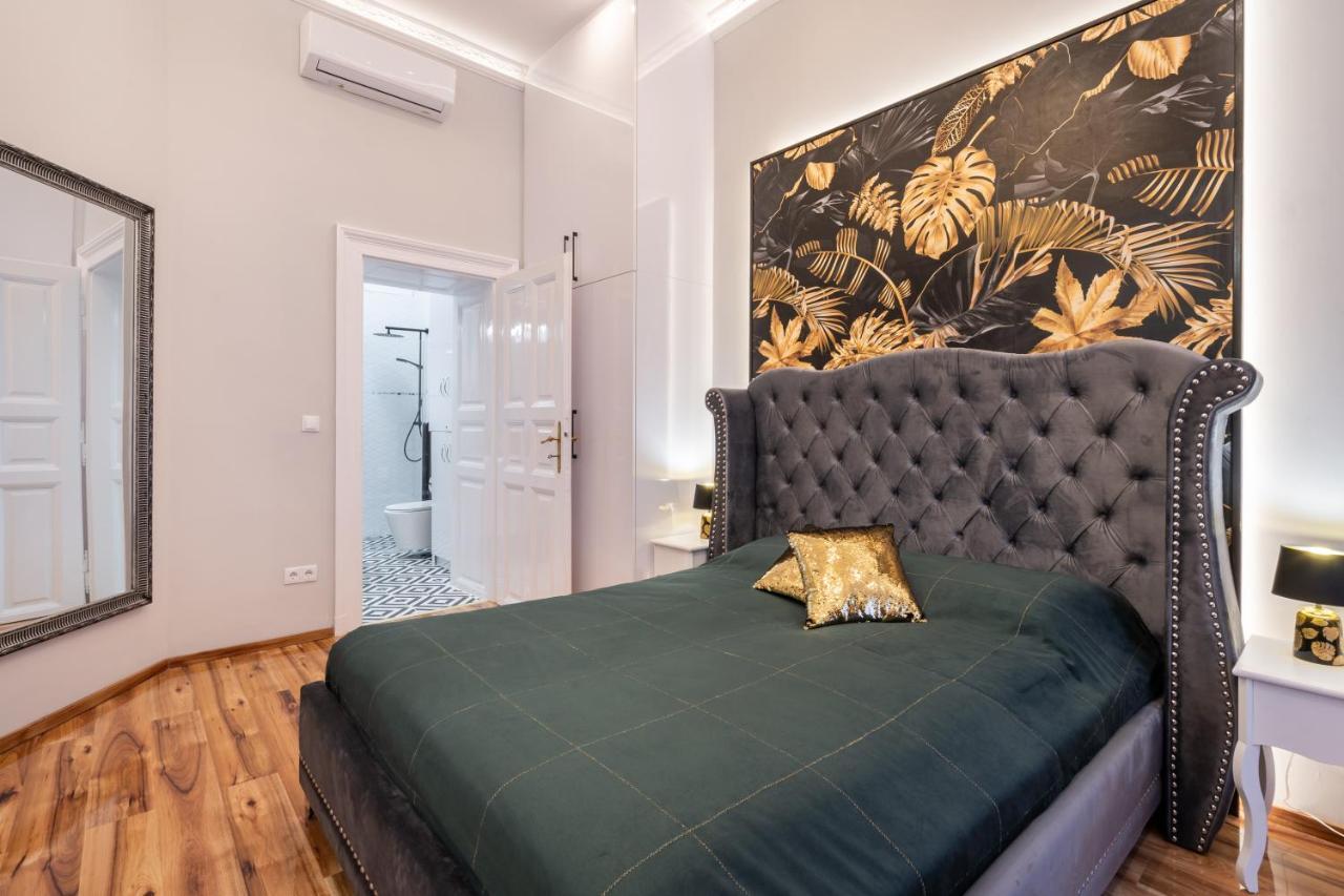 Premium Art Deco Apartment At Broadway // 4Bdr & 3Br Budapest Exterior foto