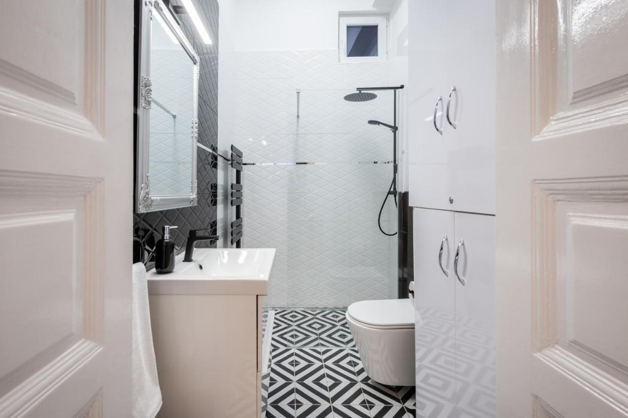 Premium Art Deco Apartment At Broadway // 4Bdr & 3Br Budapest Exterior foto