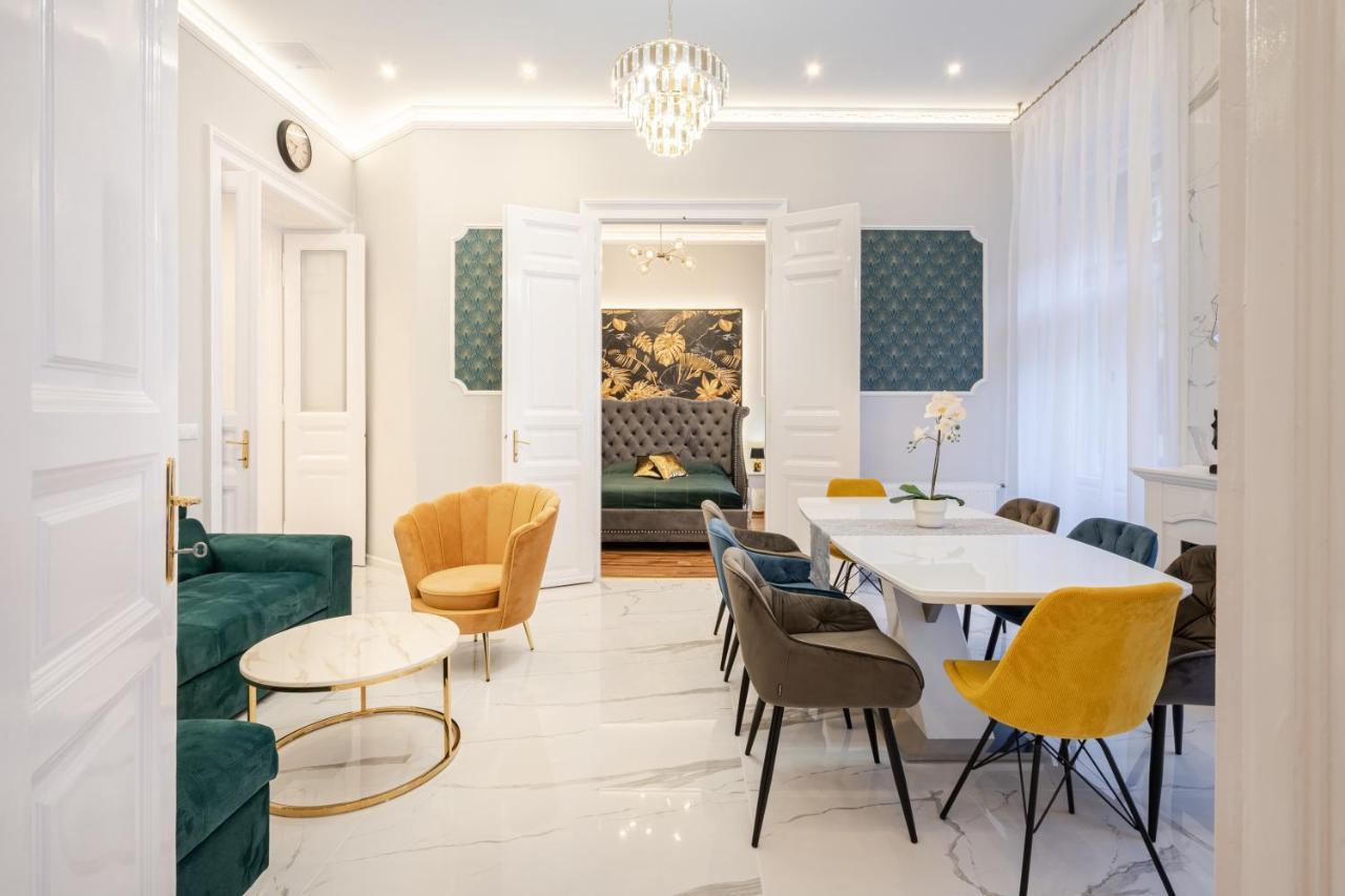 Premium Art Deco Apartment At Broadway // 4Bdr & 3Br Budapest Exterior foto